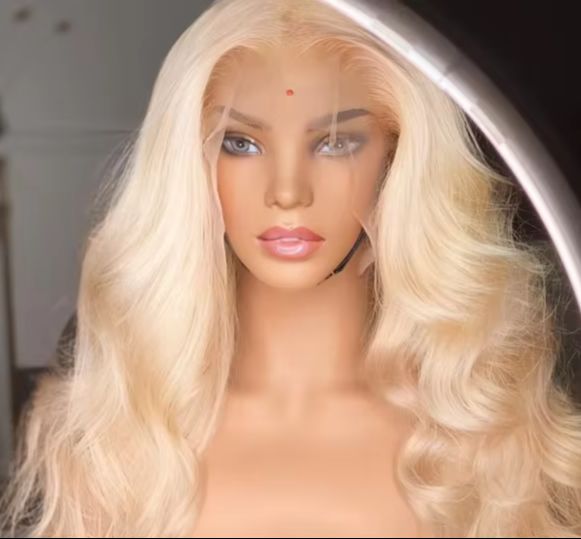 Синтетический парик 613 блонд, – обзор и цена 613 Blonde Body Wave Lace Front Wig